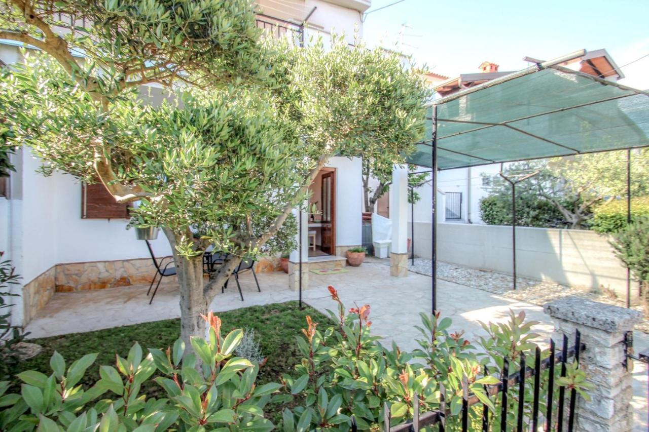 Lucia Apartment Novigrad  Exterior photo